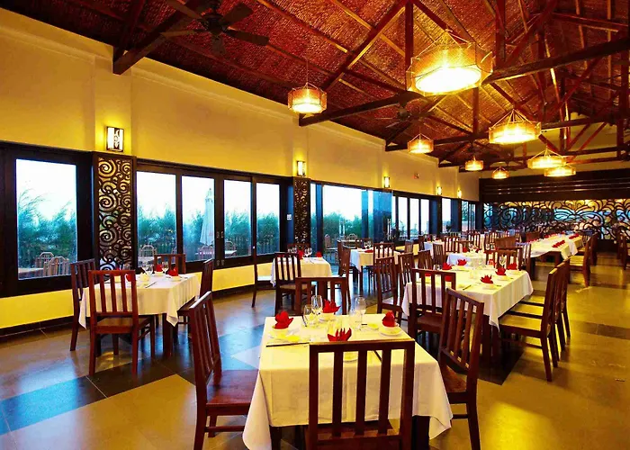Blue Bay Mui Ne & 4*