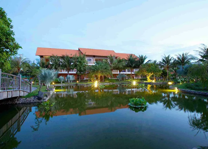 Blue Bay Mui Ne & 4*