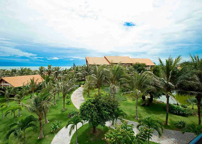 Blue Bay Mui Ne & 4*
